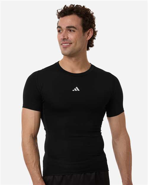 Adidas Men's Techfit Compression T-Shirt - Adidas AT130
