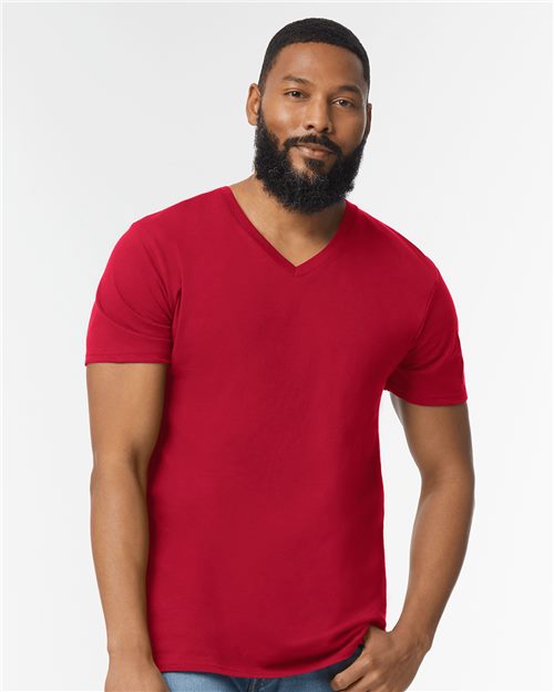 Gildan 64V00 Unisex Softstyle V-Neck T-Shirt