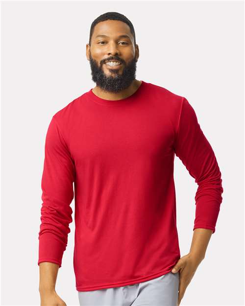 Gildan 42400 Unisex Performance Long Sleeve T-Shirt