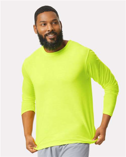 Gildan 42400 Unisex Performance Long Sleeve T-Shirt