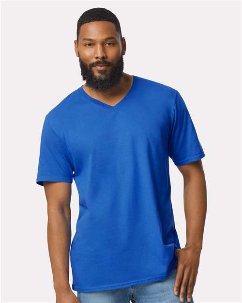 Gildan 64V00 Unisex Softstyle V-Neck T-Shirt