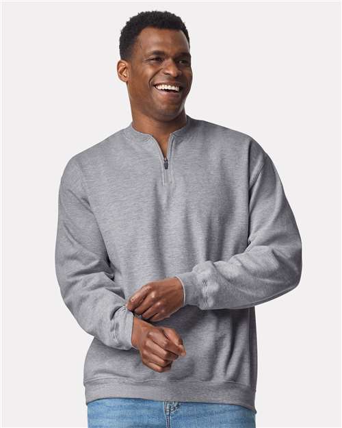 Gildan SF008 Unisex Softstyle Midweight 1/4 Zip Sweatshirt