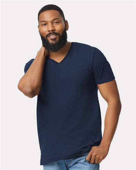 Gildan 64V00 Unisex Softstyle V-Neck T-Shirt