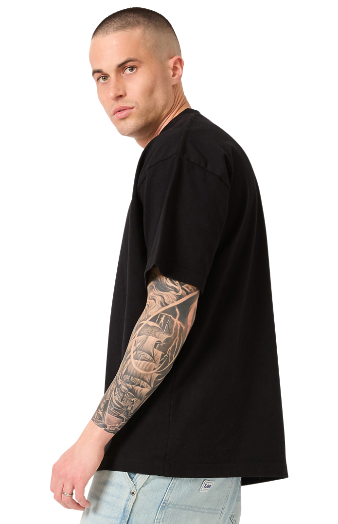 Royal Apparel 75151 Unisex Short Sleeve 7.5 oz Magnum Heavyweight Tee - Black