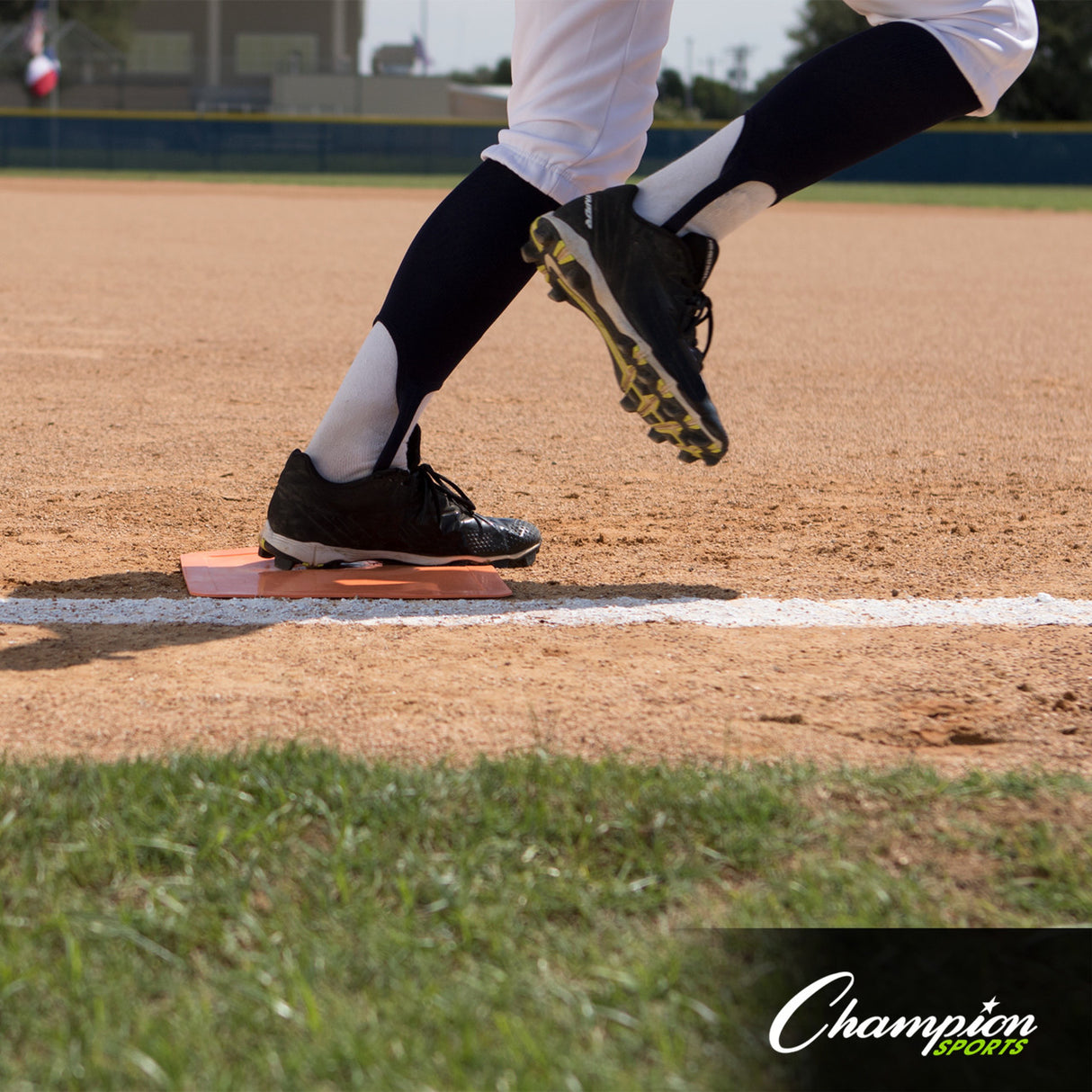 INDOOR/OUTDOOR THROWDOWN BASE SET WHITE
