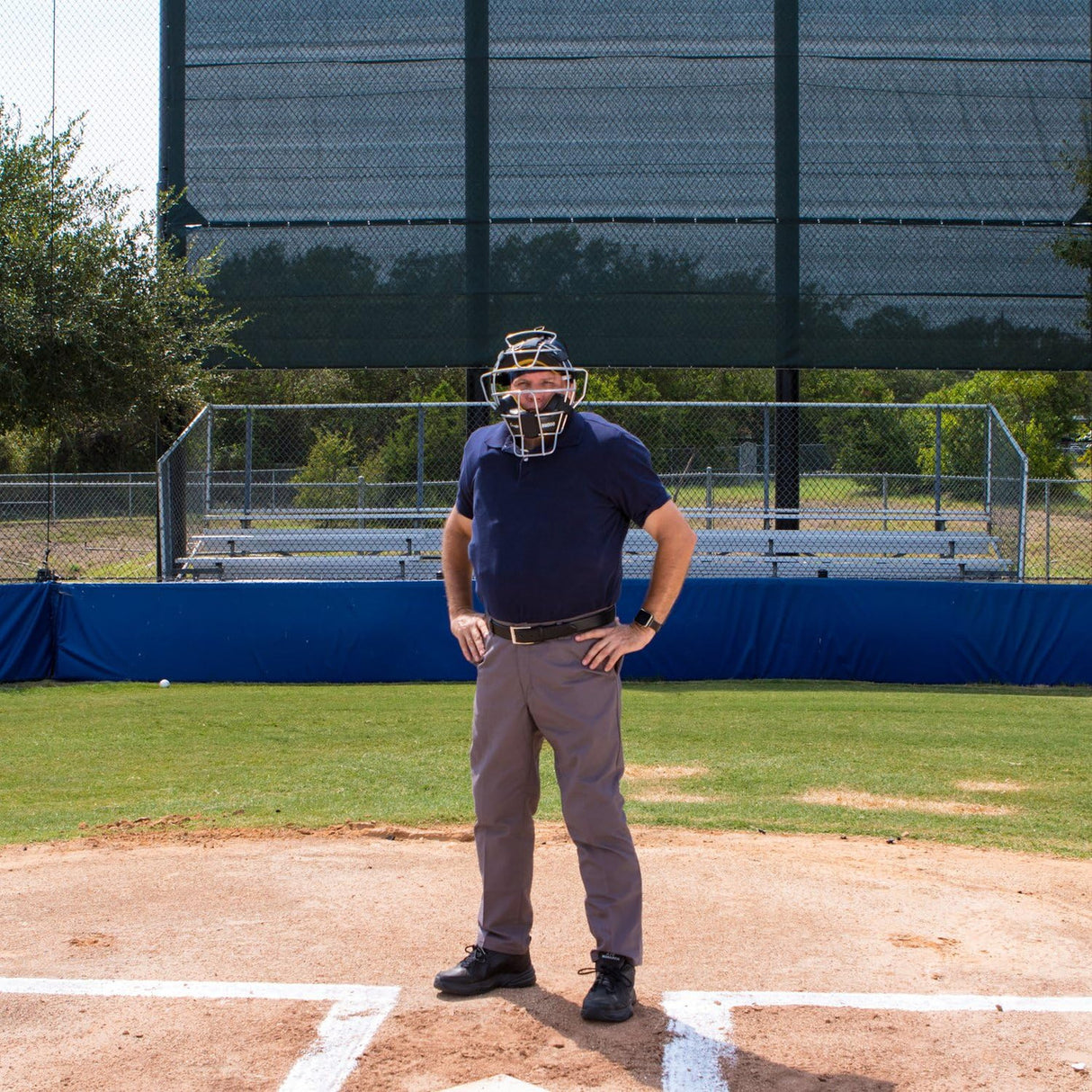 ULTRA LIGHTWEIGHT UMPIRE FACE MASK WITH EVERCLEAN BLACK