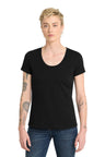 District  ®  Women's Flex Scoop Neck Tee DT7501 - District DT7501