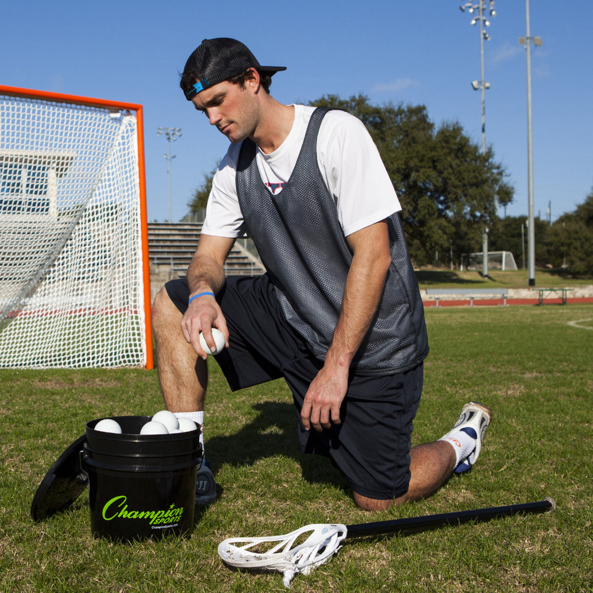 LACROSSE BALL BUCKET WHITE