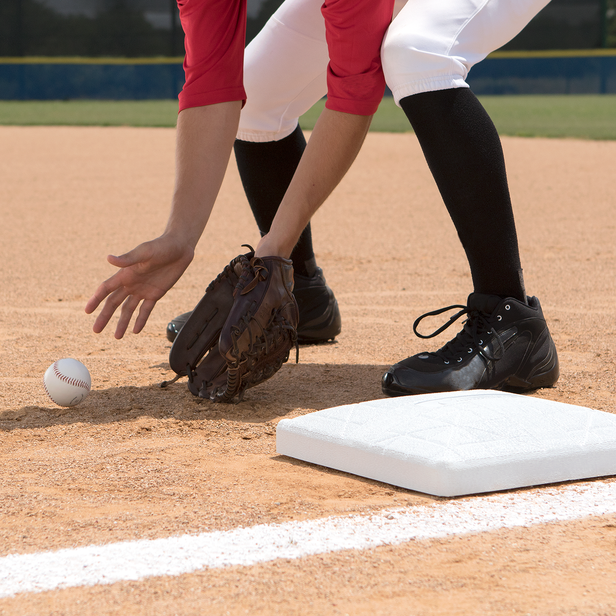 Champion Sports MAGNETIC BREAK-FREE BASE
